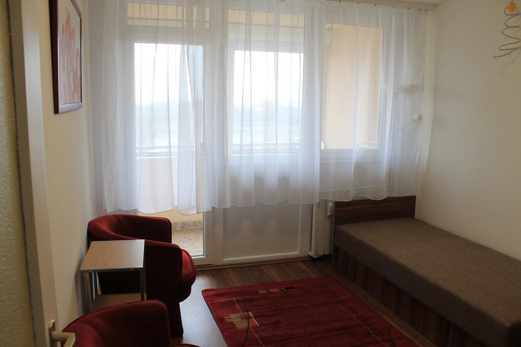 Louis Apartment Boedapest Buitenkant foto